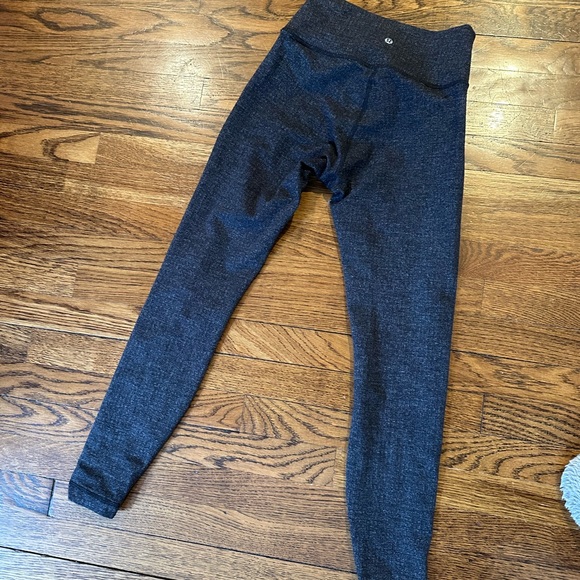 Lululemon knitted lululemon leggings - small worn area shown in photo - Picture 2 of 5